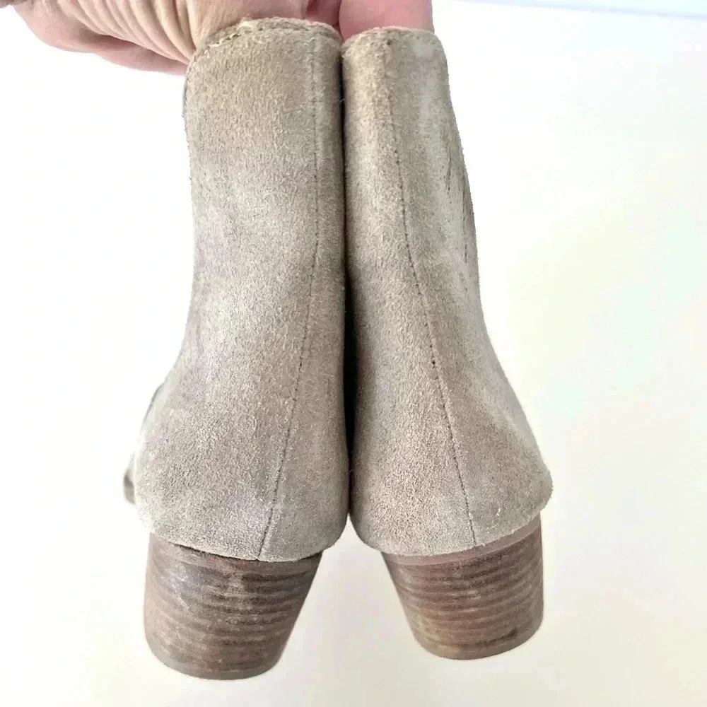 Free People Charm Double V‎ Tan Suede Ankle Boots Size 39.5